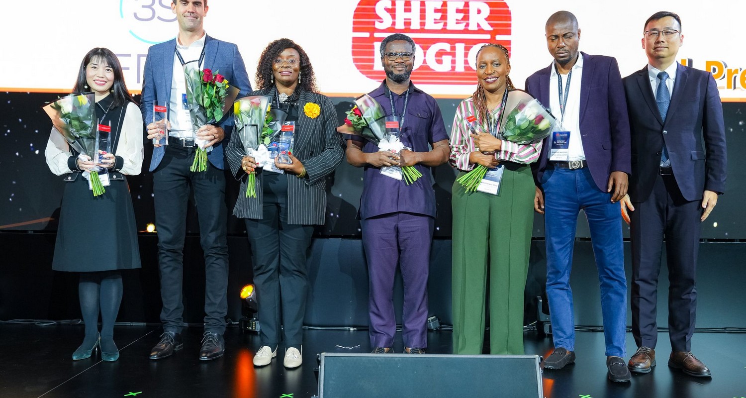 An Award Ceremony in South Africa by Huawei